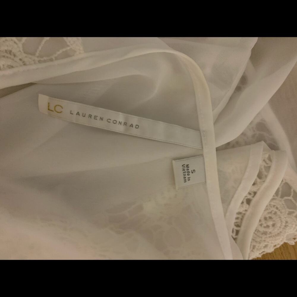 Lauren Conrad Crochet Sheer Short Sleeve Top White Small - Picture 5 of 6